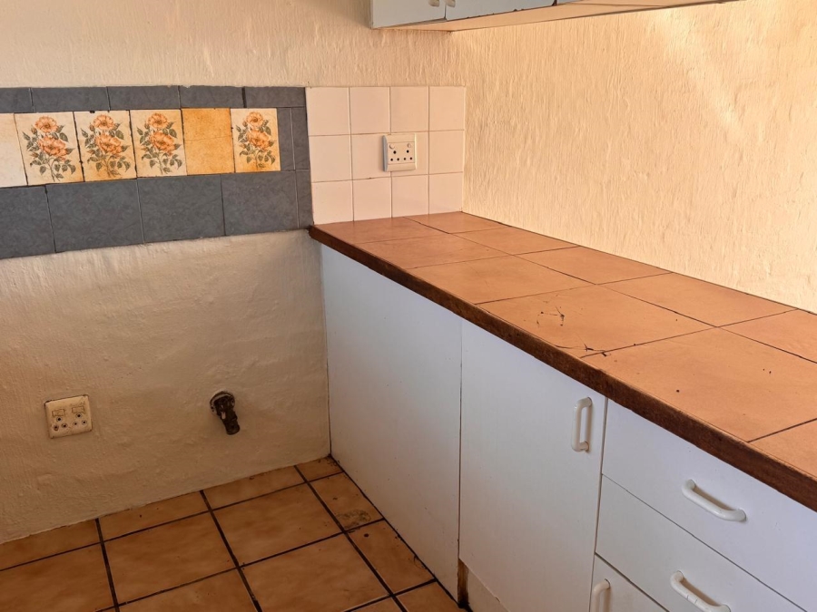 To Let 2 Bedroom Property for Rent in De Almeida Western Cape